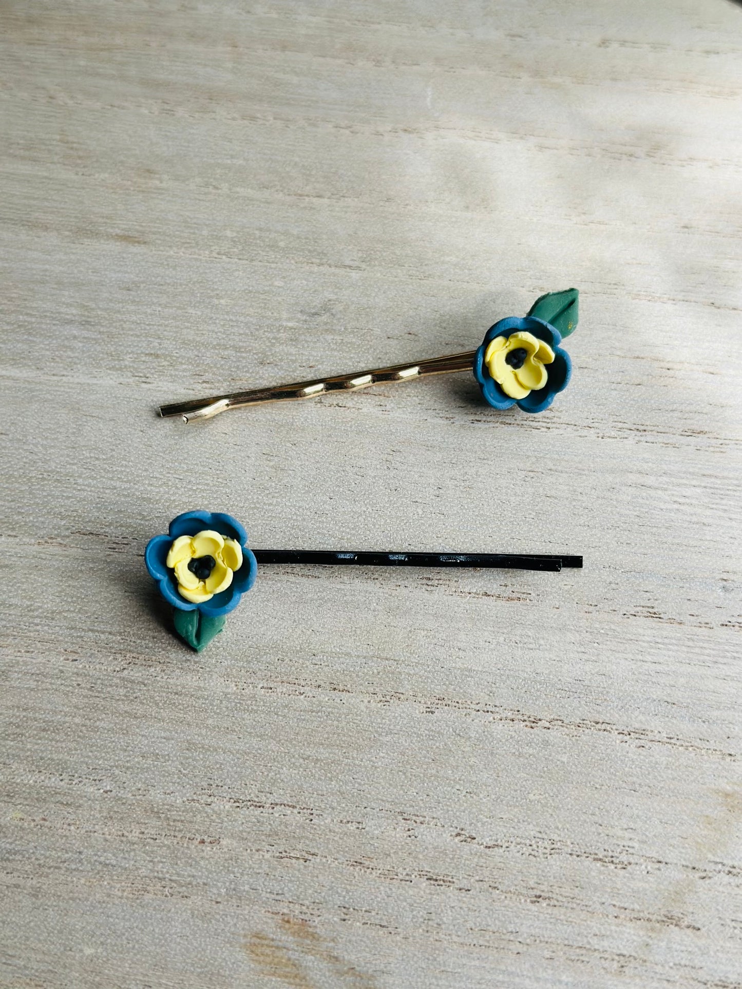 Small Flower Hairs Pins